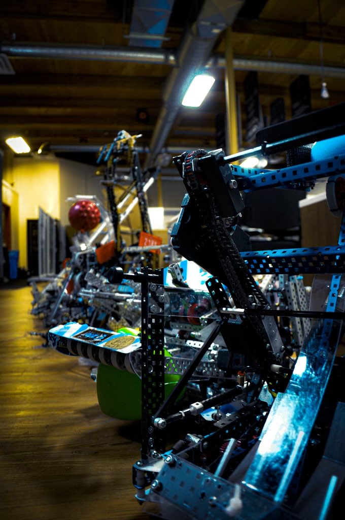 VEX V5 — High Stakes Season photo